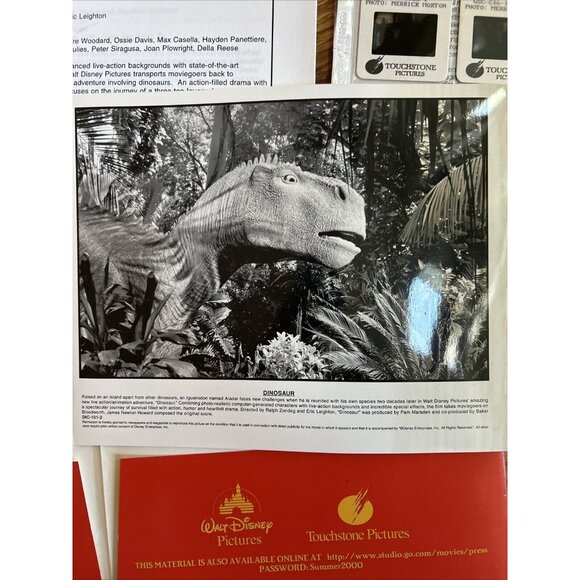 Walt Disney Preview Movie Folder Of “Dinosaur “ , With 14 View Slides Rare - Picture 3 of 8